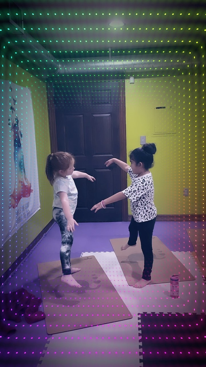 A little mirrored movement game is a fun way for our little ones to warm-up and connect with our classmates!

#mirrorgame #kidsyoga #connect #yogagames #yogicubs #mansfieldtx